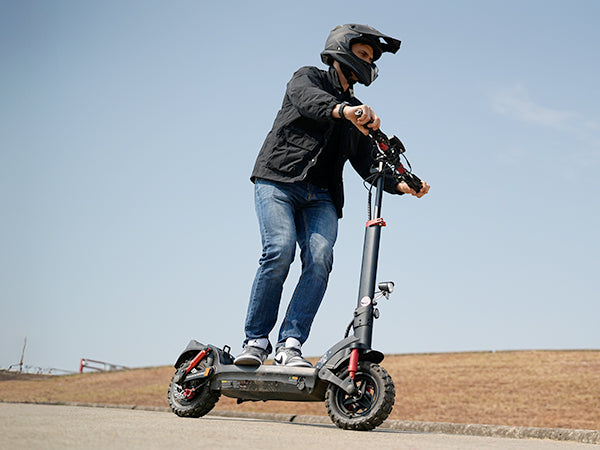 Ab Wie Vielen Jahren E-Scooter Fahren? Regeln, Tipps und Empfehlungen für Jugendliche