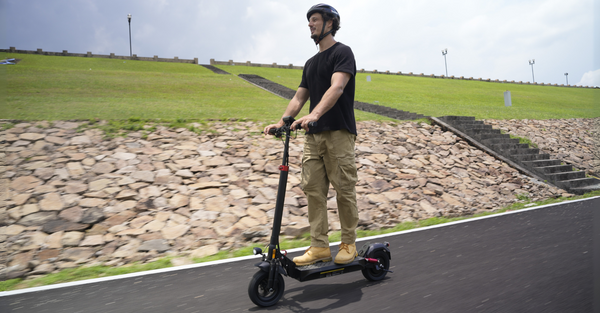 E-Scooter mit Sitz: Eine Revolution in Komfort und Bequemlichkeit