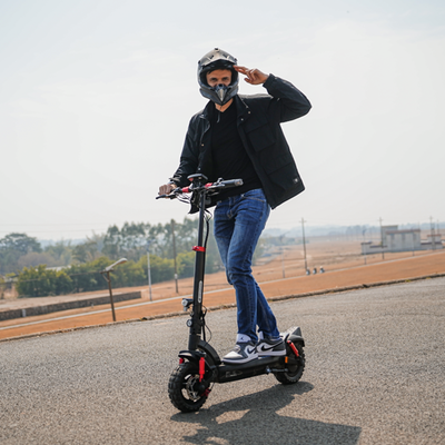 isinwheel GT2 1200W Offroad E-Scooter mit 11-Zoll Geländereifen